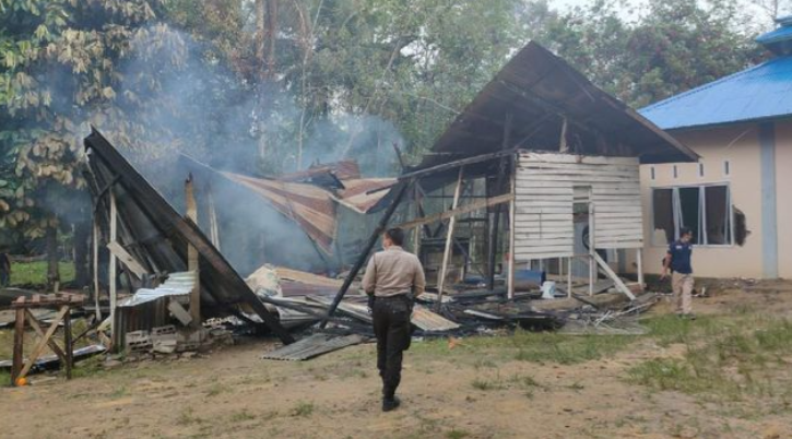 Polda Kalbar Tangkap 10 Terduga Perusak Masjid Ahmadiyah di Sintang